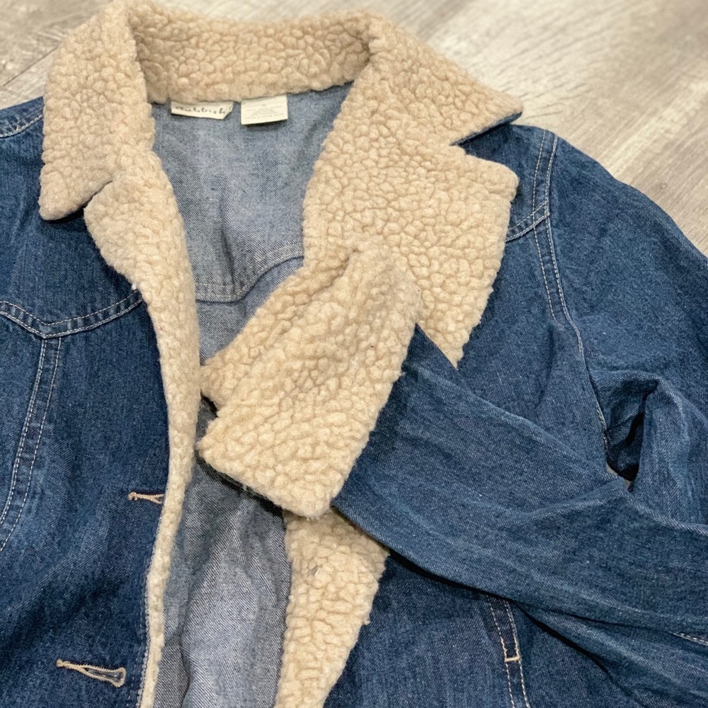 JEAN JACKET WITH FAUX FUR